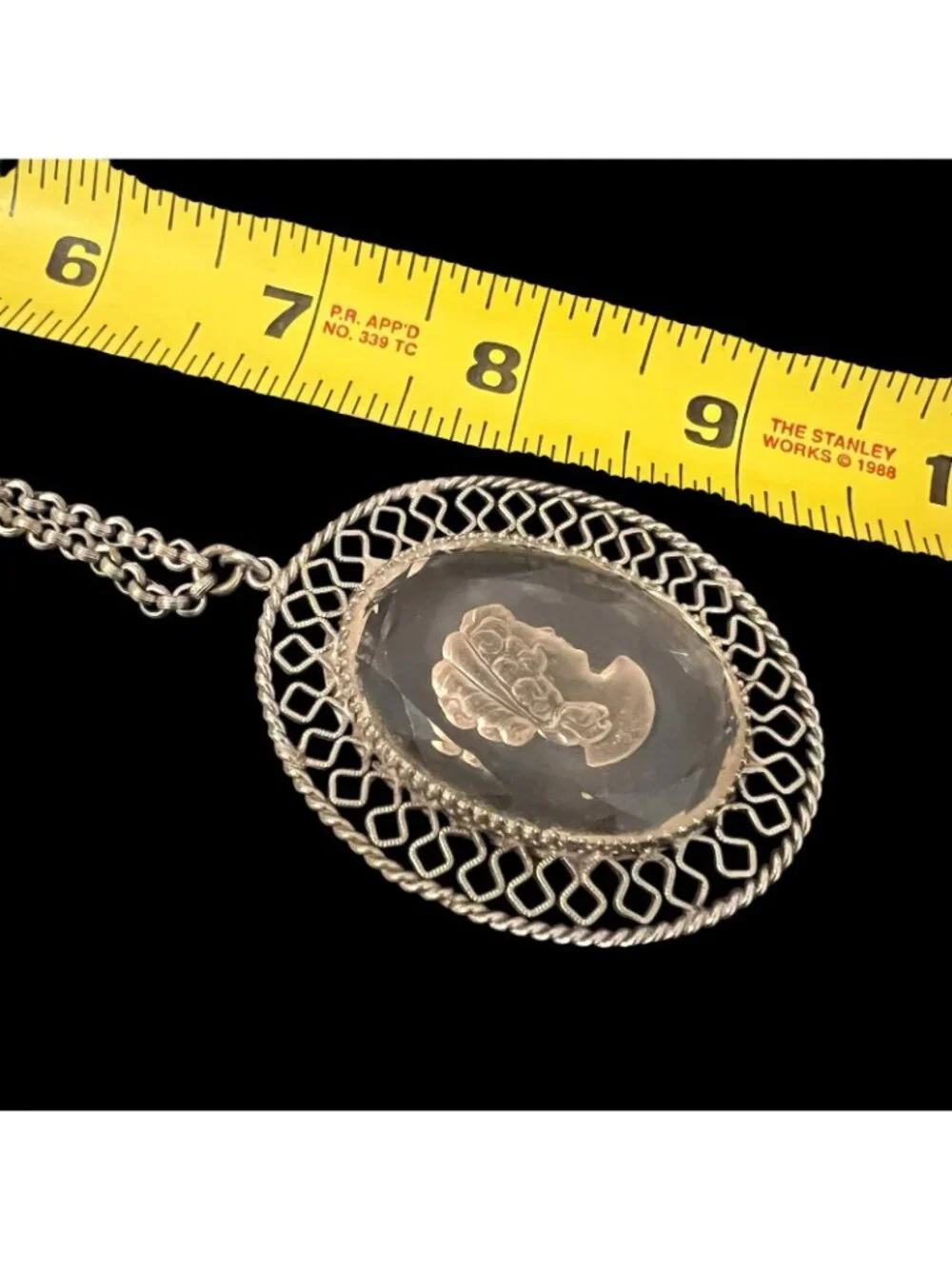 VTG Whiting & Davis Frosted Glass Intaglio Portrait Cameo Pendant Chain Necklace